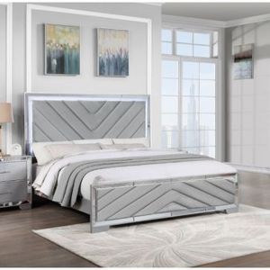 Oferta de Cama King Size Celina-Silver  Plata por $31599 en Muebles Dico
