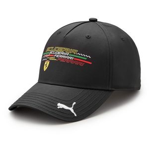 Oferta de Gorra Scuderia Ferrari Logo 2022 por $879 en Sanborns