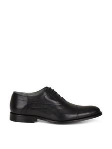 Oferta de Zapato de vestir en piel genuina. por $3495 en Cuadra