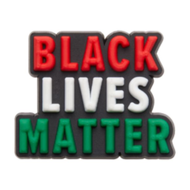 Oferta de Jibbitz™  Black Lives Matter por $49