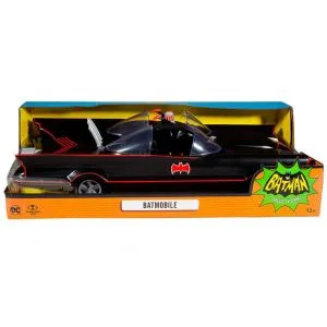 Oferta de McFarlane Batman 66 Batmobile por $1189 en Julio Cepeda Jugueterías