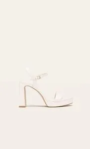 Oferta de Sandalias tacón plataforma por $539 en Stradivarius