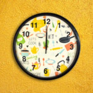 Oferta de Reloj de pared Kitchen por $129.99 en Waldos