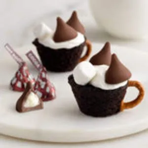 Oferta de HERSHEY'S KISSES Chocolate con Leche de Cacao con Crema de Caramelo con Sabor a Malvavisco 7oz. (Hershey's Hot Cocoa) 7oz por $49.99 en Waldos