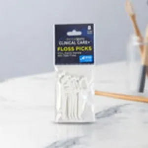 Oferta de Palillos con Hilo Dental Deslizante, 8 piezas por $14.99 en Waldos