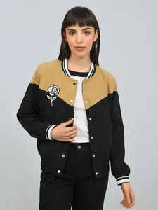 Oferta de Chamarra Varsity por $479 en Cuidado con el Perro