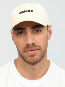 Oferta de Gorra Wonder para Hombre por $129 en Cuidado con el Perro