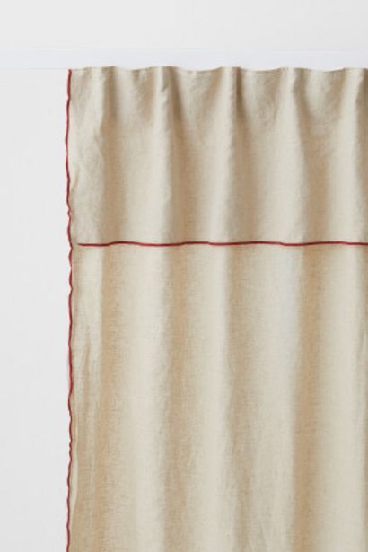 Oferta de 2-pack cortinas mezcla de lino por $909 en H&M