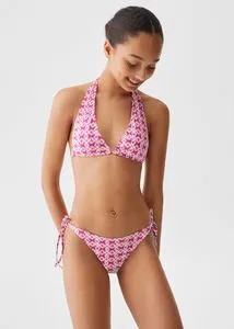 Oferta de Bikini estampado por $799 en Mango
