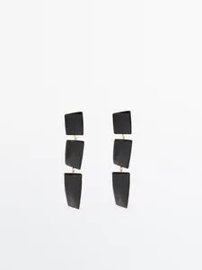 Oferta de Pendientes Tres Piezas Esmaltadas Limited Edition por $1295 en Massimo Dutti
