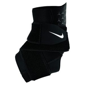 Oferta de Tobillera Corta Nike Negro NK 9337000020 por $215.2 en La Marina