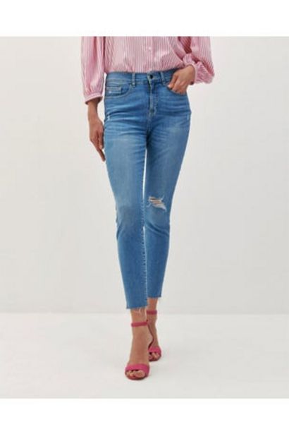 Oferta de Jeans Skinny Desgastes por $999 en Julio