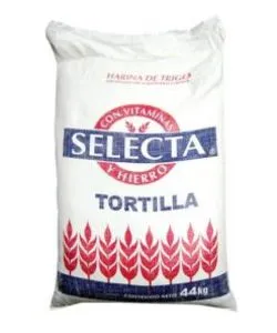 Oferta de Harina de trigo para tortilla Selecta (44 kg) por $784.9 en Smart & Final