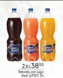 Oferta de Bebida con jugo fresh JUMEX 2L x 2 por $38 en Fresko