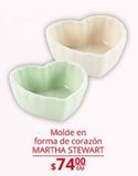 Oferta de Molde en forma de corazón Martha Stewart por $74 en La Comer