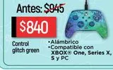 Oferta de Control Xbox Alámbrico Glitch Green por $840 en Chedraui